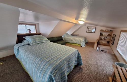 Smith River Casa | Luxurious Oceanfront Cabin 7 Getaway W Hot Tub