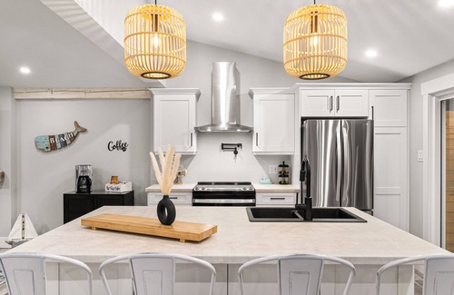 Cormierville Casa | Luxurious Oceanview beach house W/ hot tub
