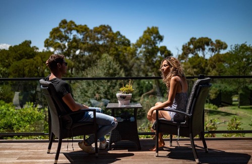 Yarra Glen Villa | Araluen Boutique Accommodation - Hilltop Spa Villa 2