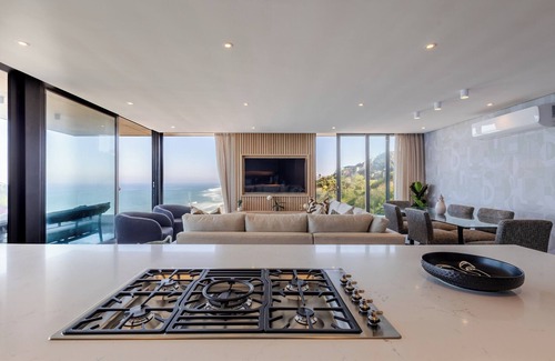 Umdloti Apartamento | Luxurious Penthouse with Breathtaking Ocean Views
