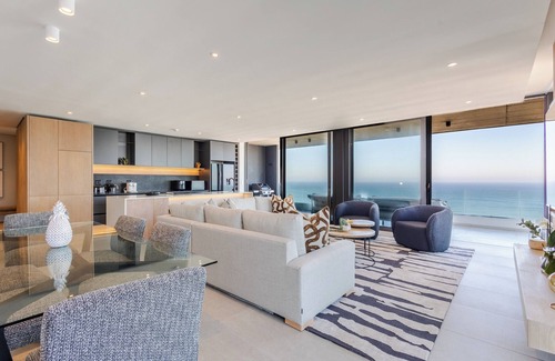 Umdloti Apartamento | Luxurious Penthouse with Breathtaking Ocean Views