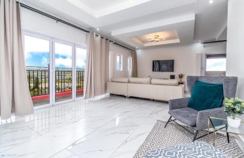 Eikenbosch Casa | Luxurious Penthouse Getaway !