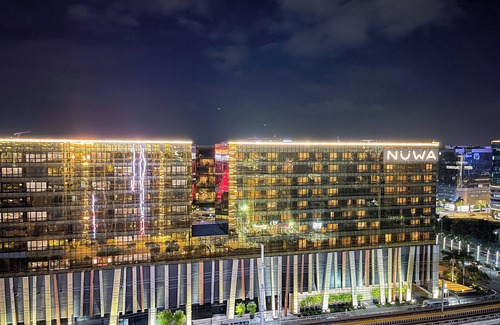 Tambo Apartamento | Luxurious 2-bedroom Penthouse across City of Dreams near Airport