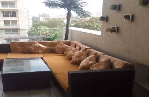 Hadapsar Casa | Lujoso gato privado en el hogar permitido centro comercial Amanora, estaciones de distancia a pie del centro comercial