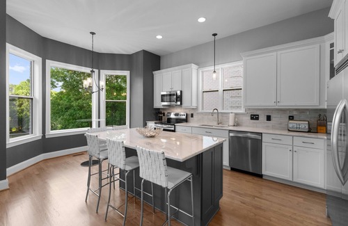 Mooresville Casa | Luxurious & Private Lake Front Home! Renovated! Close to shopping & restaurants