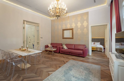 Belvaros - Lipotvaros Apartamento | Count Zrinyi Basilica Luxurious Residence