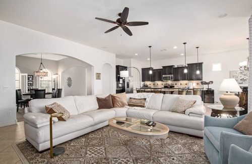 Buckeye Casa | Luxurious Retreat with Private Pool and Spa
