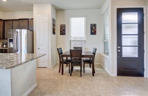 Richmond Casa | Luxurious Richmond Townhouse - 3 BR, Fenced Yard, Family-Friendly!