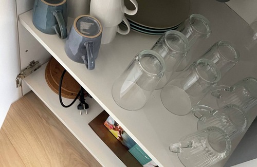 Tilburg Casa | Habitación lujosa, baño recién renovado, uso gratuito de la cocina y la lavadora, y fácil acceso a l
