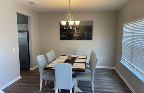 Fleming Casa | Luxurious & Spacious | ♛King Beds, Patio, Backyard
