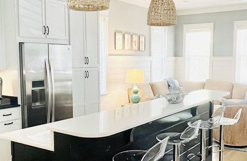 White's Gulfview Casa | Luxurious & Spacious Home | Pool, Golf Cart, Bikes, Private Beach Access!