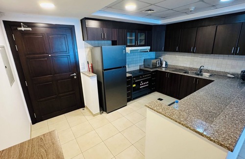 Business Bay Apartamento | Luxurious Stunning Home in Sky Just 15 minutes to Burj Khalifa and Dubai Mall