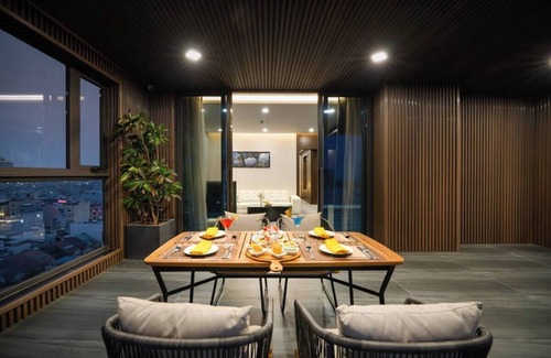 Ngu Hanh Son Apartamento | Luxurious Suite with Ocean view