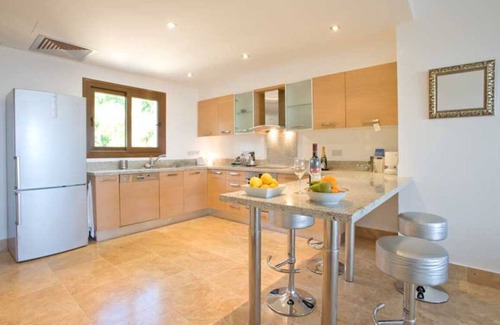 Peyia Town Apartamento | Luxurious, top floor apartment with infinity pool. and stunning panoramic views