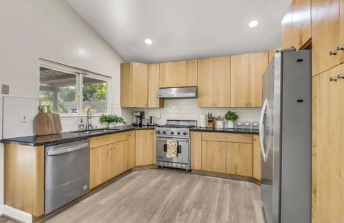South Redondo Casa | Luxurious Torrance Home with Exceptional Design!
