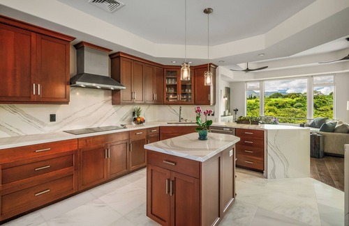 Queen Emmas Bluffs Casa | Luxurious Townhome in Prestigious Ka'iulani