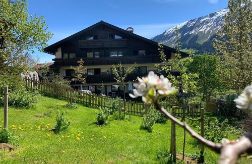Riezlern Apartamento | Luxurious vacation apartment in a 4* boutique hotel