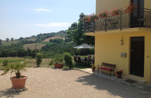 Villa Celiera Apartamento | Luxurious vacation apartment with pool in the Gran Sasso National Park
