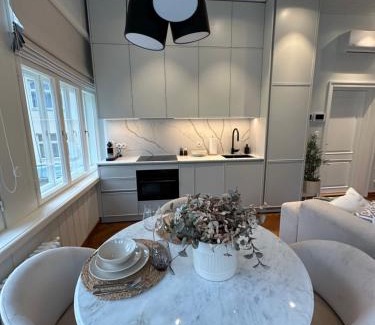 Old Town Apartamento | Luxurious Vallikraavi apartment with Sauna, free parking