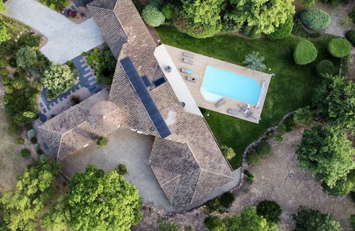 Saint-Raphael Casa | Beautiful Villa in Residential Park Safe