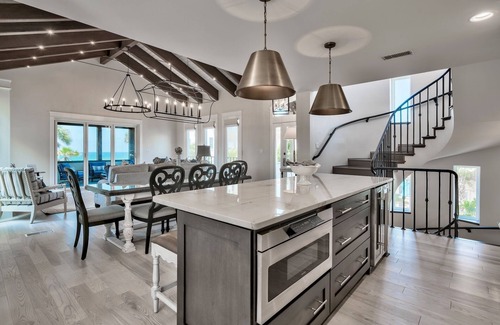 Dune Allen Beach Casa | Lujosa Villa Blanco 30A en Vizcaya con playa privada!
