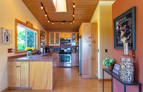 Freestone Cabaña | Luxurious wine country retreat with private pool, hot tub & spectacular views