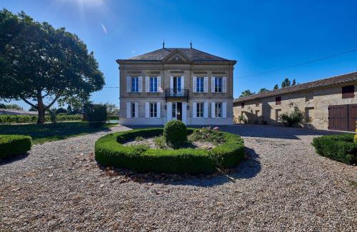 Saint-Pey-d'Armens Casa | Luxurious Wine Estate Saint-Emilion Grand Cru with private swimming pool