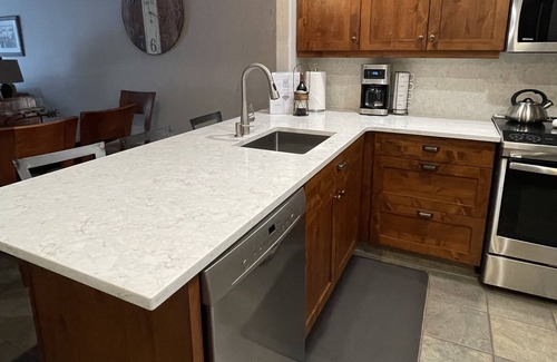 Sun Peaks Casa | Luxurious Woodhaven Ski-In, Ski-Out Townhouse with hot tub - sleeps 8