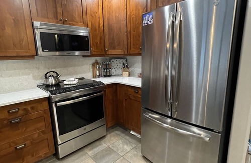 Sun Peaks Casa | Luxurious Woodhaven Ski-In, Ski-Out Townhouse with hot tub - sleeps 8