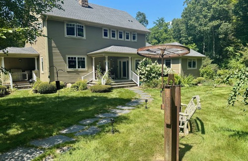 Great Barrington Casa | Luxuriously Comfortable Country Home
