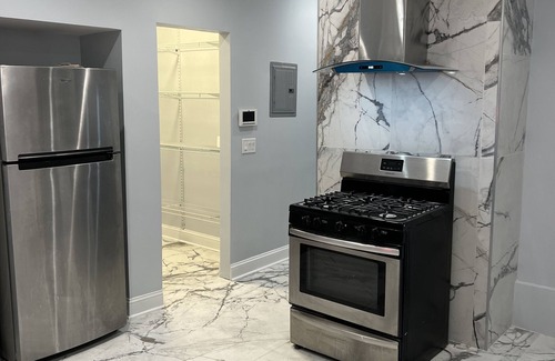 Newark Apartamento | Luxuriously furnished 4 bedroom apartment