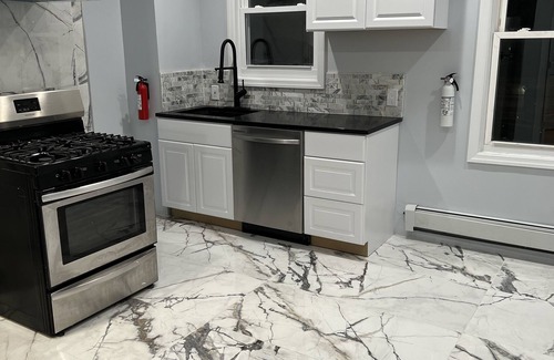 Newark Apartamento | Luxuriously furnished 4 bedroom apartment