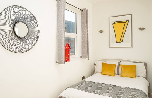 Streatham Hill Casa | Lujosamente presentado 2 cama plana en Streatham Hill. Aparcamiento gratuito en el exterior.