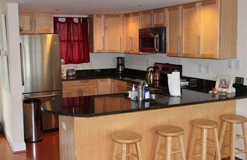 Dewey Beach Condominio | Condominio de lujo de 1 habitación / 2 baños en el corazón de Dewey.