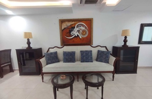 Lahore Condominio | Luxury 1 bed apartment Goldcrest Mall and residency