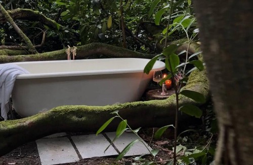 County Westmeath Cabina | Luxury 1 bed Cabin & Outdoor Bath - 60 mins from Dublin - Go Analogue in Nature
