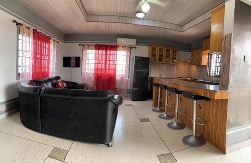 Ngleshi Amanfro Casa | Luxury 1 Bedroom Ensuite house in Galilea Amanfro