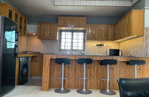 Ngleshi Amanfro Casa | Luxury 1 Bedroom Ensuite house in Galilea Amanfro