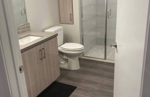 Irvine Business Complex Apartamento | Luxury 1 Bedroom 1 Bathroom Unit - 5 min from SNA!