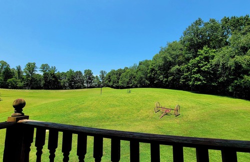 Clear Creek Apartamento | Luxury 1-bedroom apartment on a lavender farm