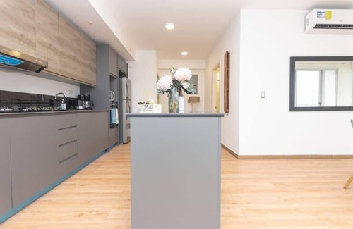 Marbella Apartamento | ★★★★★Luxury 1 bedroom apt free parking and balcony