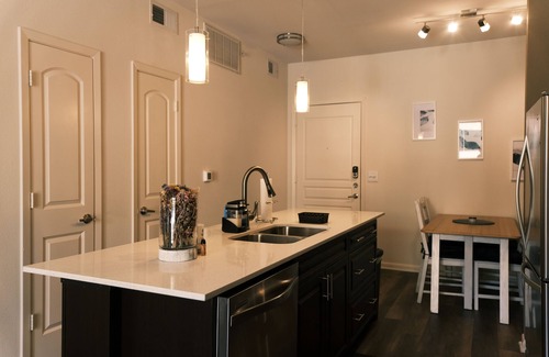 North Burnet Apartamento | Luxury 1 Bedroom at the Domain