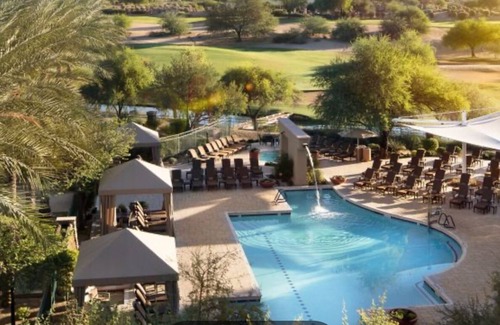 Kierland Complejo | Luxury 1-bedroom resort, full kitchen, dining, living room, patio in Scottsdale