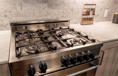 Rincon Hill Condominio | Luxury 1 Bedroom Condo with Dedicated Office Near the Financial District