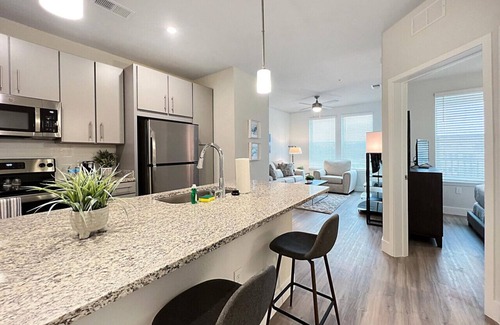 Temple Terrace Apartamento | Luxury 1 BR Near Moffitt and USF and Busch Gardens