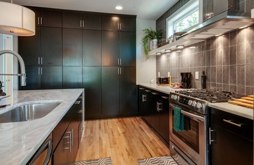 Hadley - Washington Casa | Luxury 10-Bed Home w/ HUGE Rooftop & Game Room!