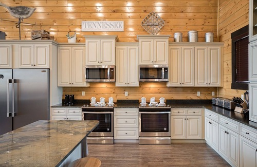 Gatlinburg Cabina | Mega Vistas, Cabaña de lujo, 11,000 Sq. Ft., Teatro, Arcade de golf y más Plazas 86