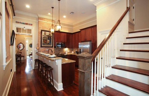 Faubourg Marigny Cama Y Desayuno | 1830 de lujo victoriana Marigny Jewel - Old Is Now Moderno elegante y hermosa