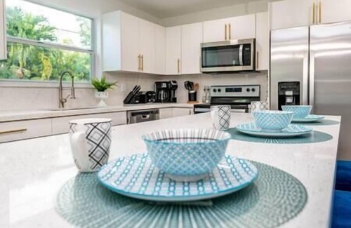Flagami Casa | Luxury 1Bd/1Ba Apartment PatioBBQ. Coral Gables.