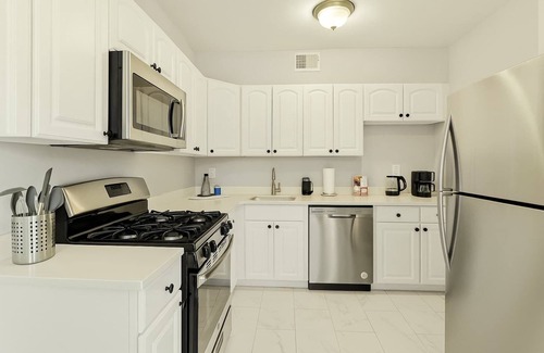 Southwark Apartamento | Luxury 1BD | 3 Beds | Queens Village